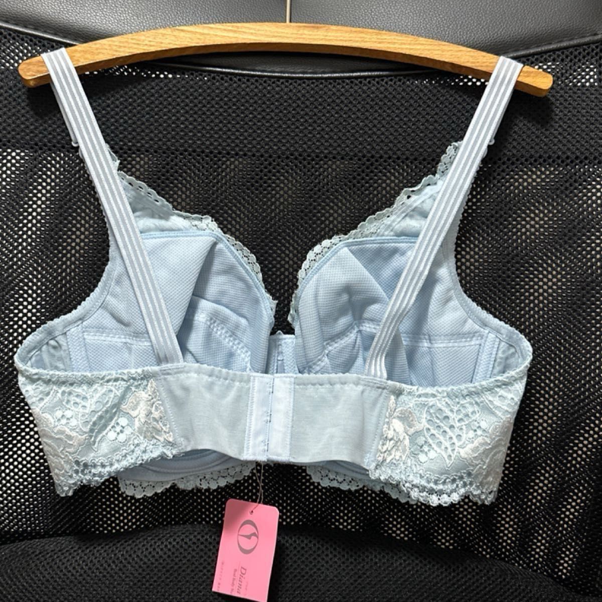新品タグ付き 補正下着 ダイアナ ブラジャーD ボディスーツ 新品タグ付き 補正下着 ダイアナ ブラジャーD ボディスーツ