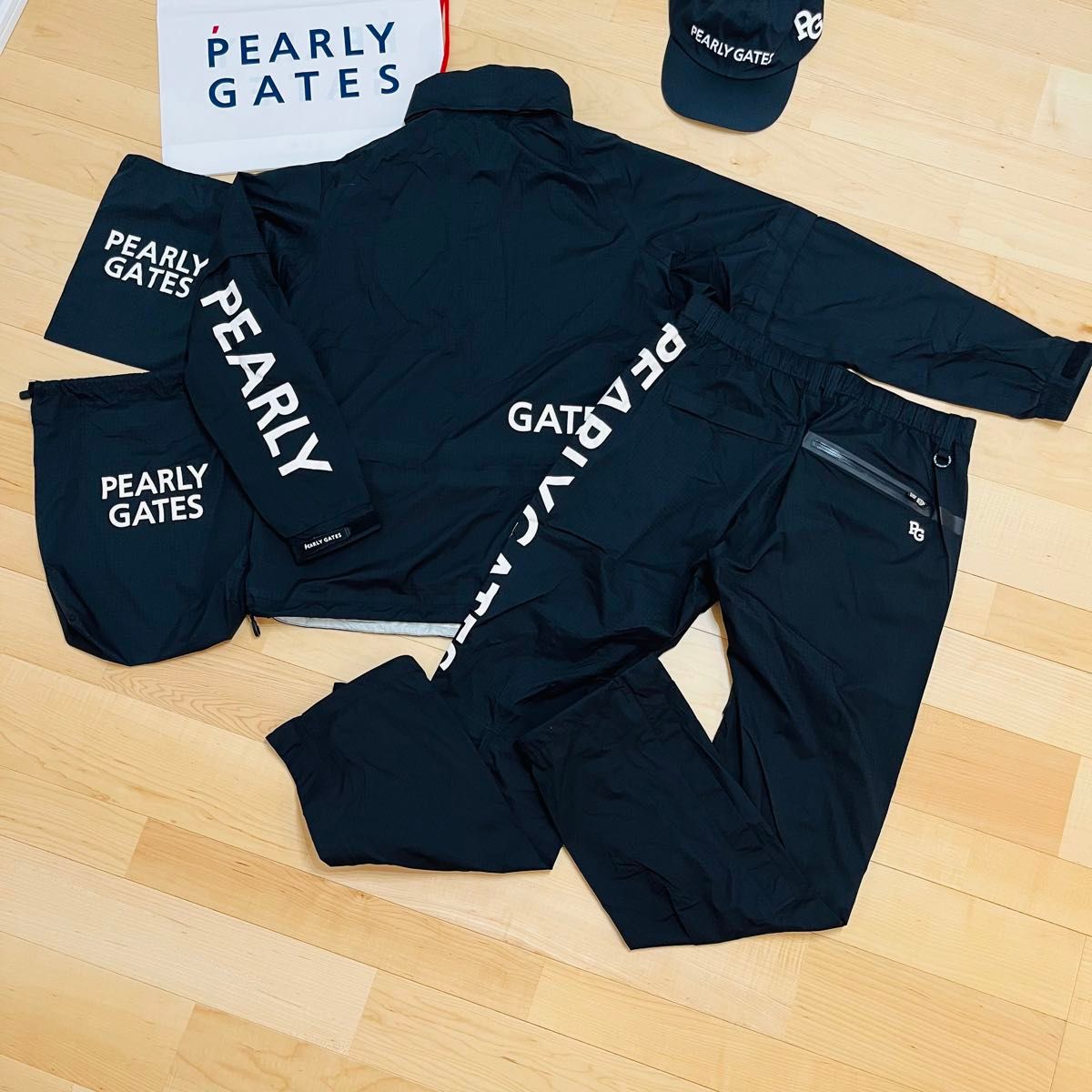 極美品 PEARLY GATES 2way セットアップ 重た ゴルフウェア 黒 L 極美品 PEARLY GATES 2way セットアップ 重た ゴルフウェア 黒 L