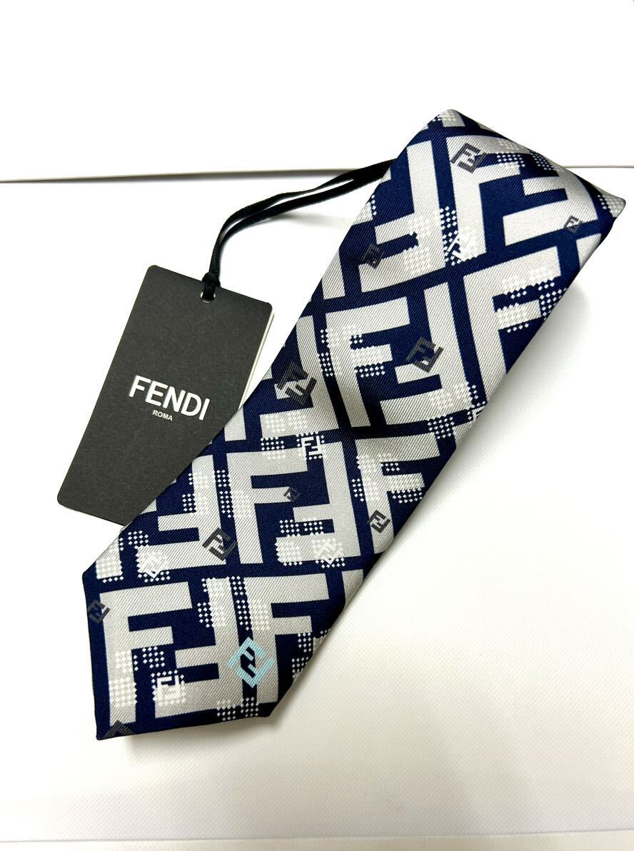 ■極美品■ FENDI フェンディ シルク100% 総柄 ネクタイ 紳士 ビジネス メンズ ネイビー系×グレー系 FXC023 AFYE ズッカ