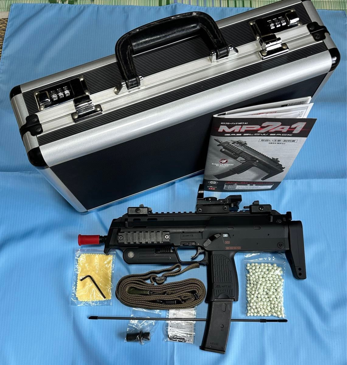 KSC MP7A1 中古完全オーバーホール済み ケース付き 説明、写真参照下さい MP7A1 ダットサイト アルミガンケース付き|Yahoo!フリマ(旧