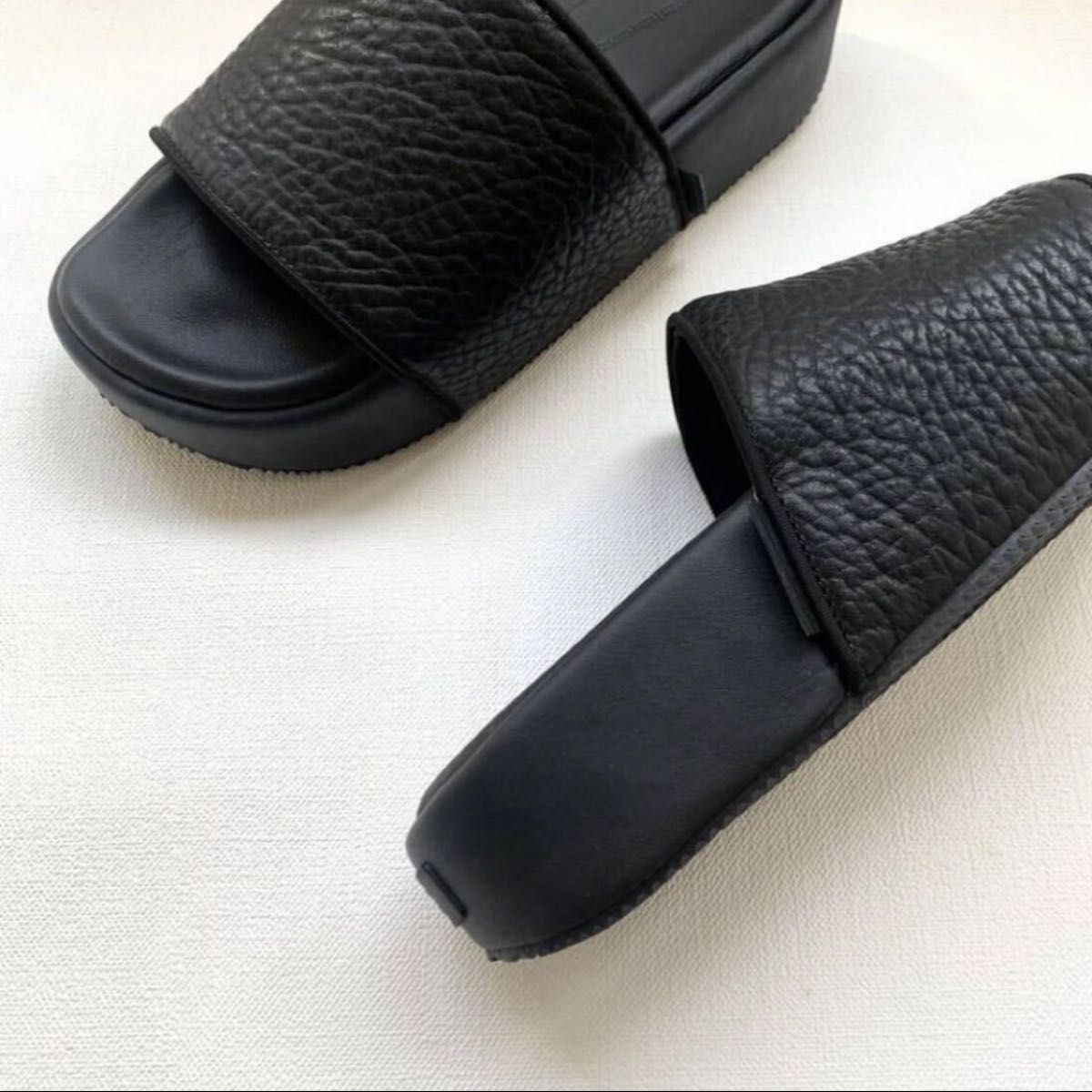 新品 Y-3 SLIDE ヨウジヤマモト 厚底 レザー スライド サンダル 新品 Y-3 SLIDE ヨウジヤマモト 厚底 レザー スライド サンダル
