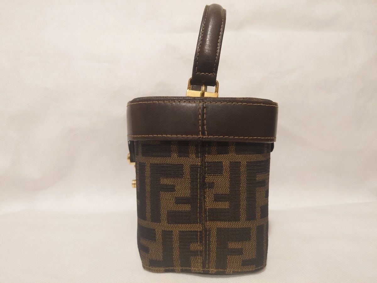 美品 FENDI フェンディ ズッカ バニティ ハンドバッグ 美品 FENDI フェンディ ズッカ バニティ ハンドバッグ