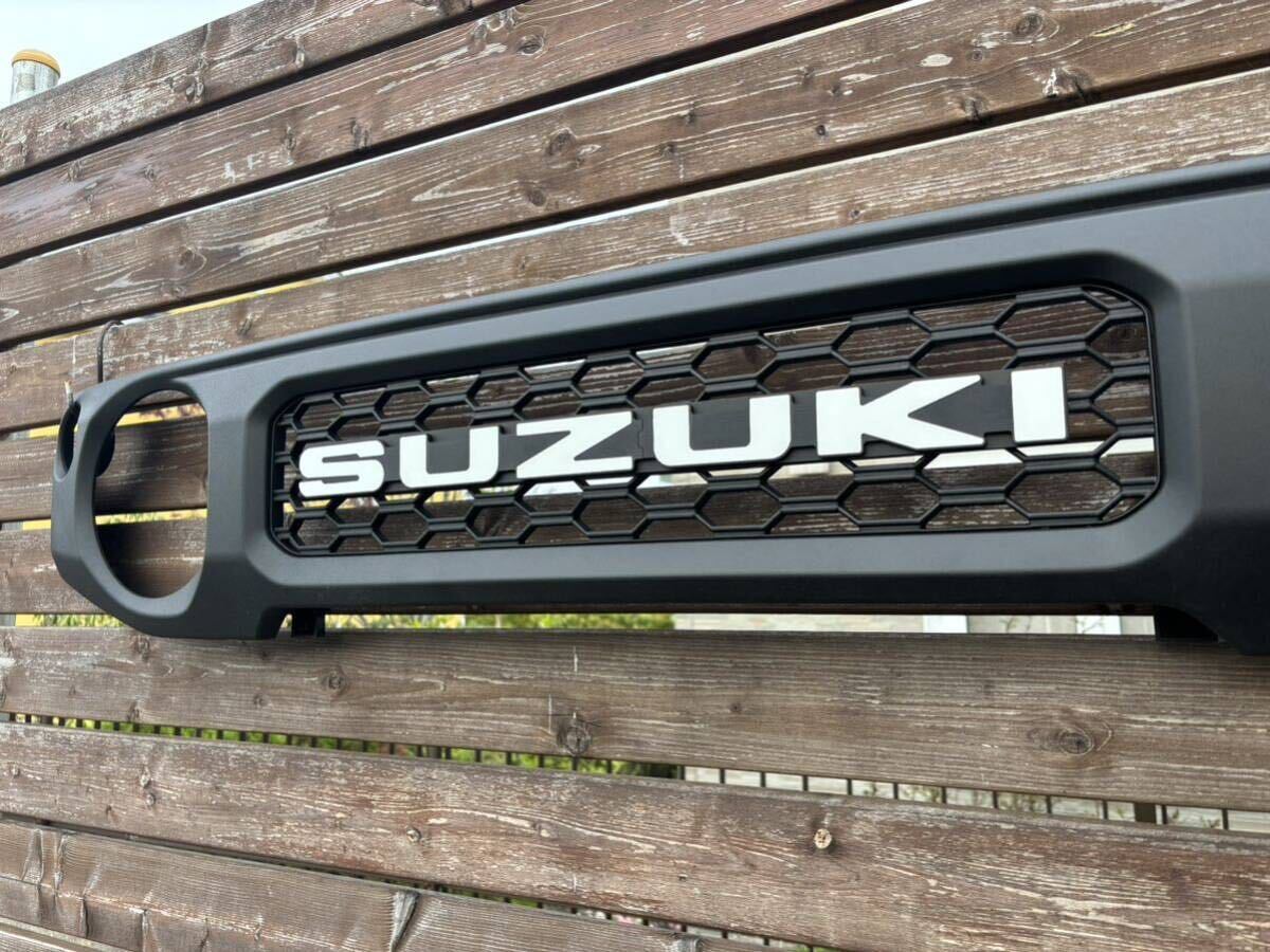 ジムニーjb64/74 ビッグエンブレムSUZUKI 完全ウレタン仕上げ ジムニーjb64/74 ビッグエンブレムSUZUKI 完全ウレタン仕上げ