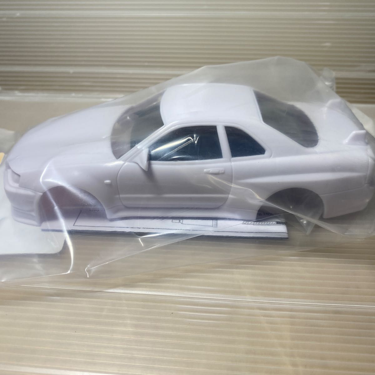 京商ミニッツ 日産スカイライン GT-R V-spec R34 未塗装 京商ミニッツ 日産スカイライン GT-R V-spec R34 未塗装