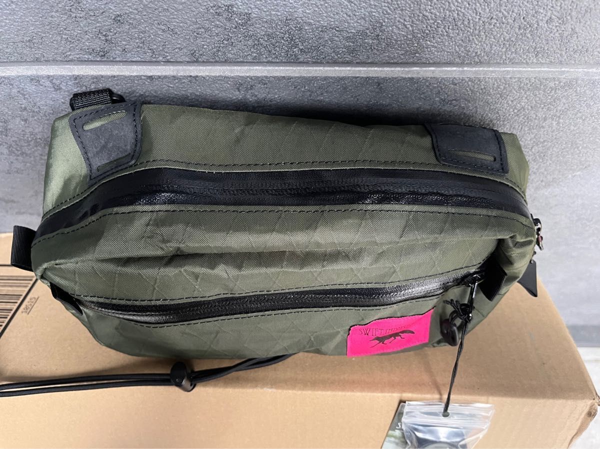 SWIFT INDUSTRIES Kestrel ハンドルバッグ Dark Green Xpack SWIFT INDUSTRIES Kestrel ハンドルバッグ Dark Green Xpack