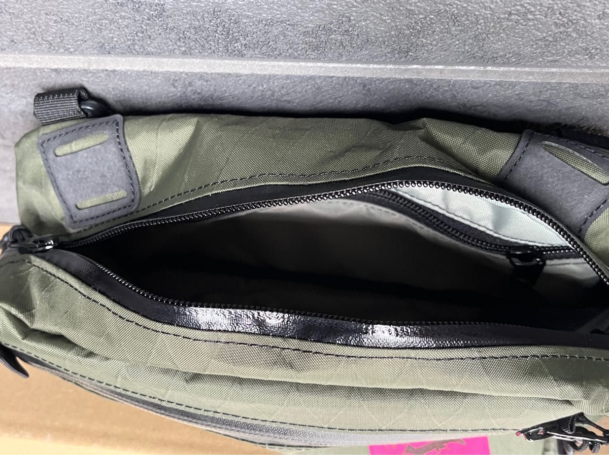SWIFT INDUSTRIES Kestrel ハンドルバッグ Dark Green Xpack SWIFT INDUSTRIES Kestrel ハンドルバッグ Dark Green Xpack