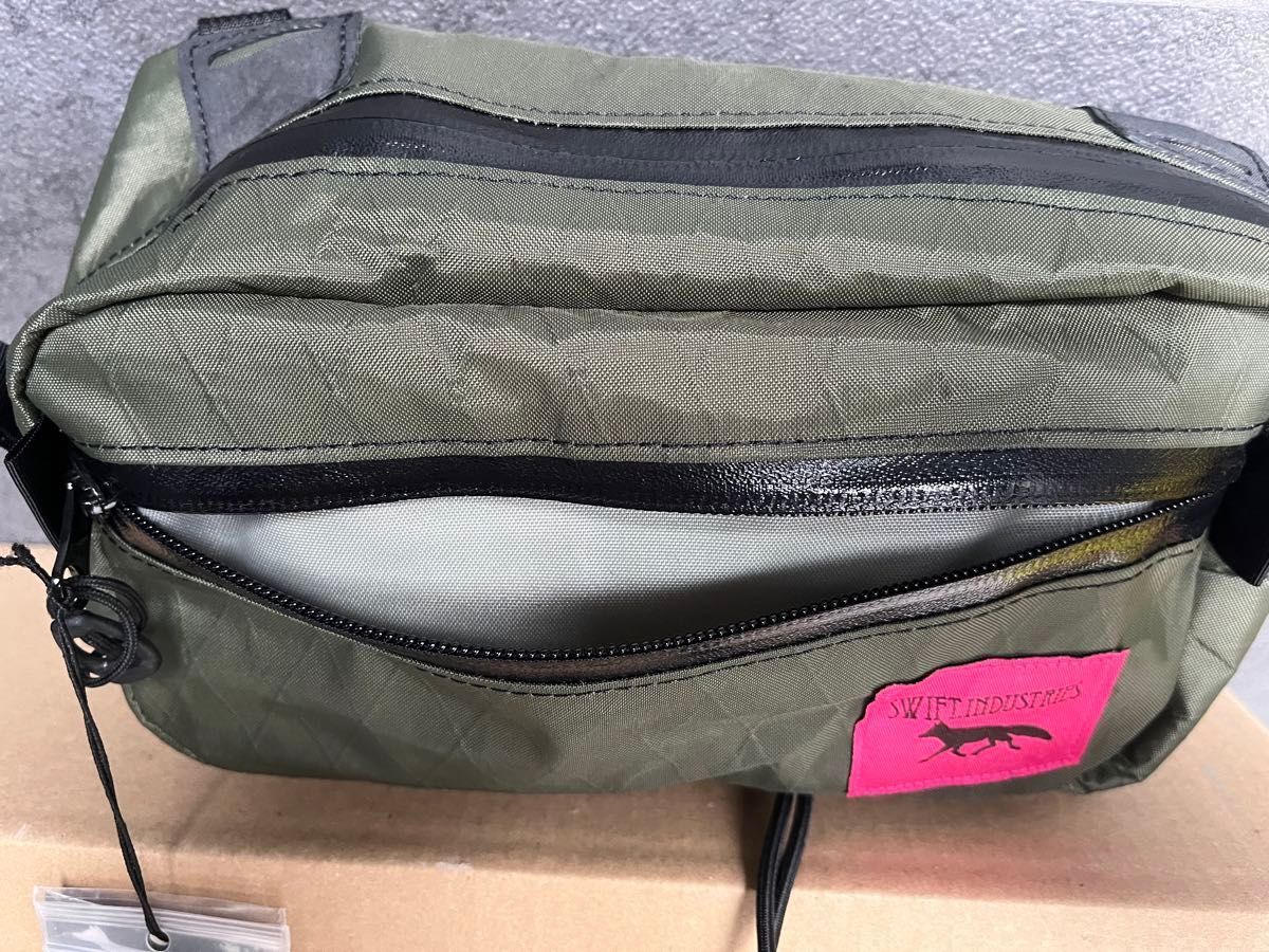 SWIFT INDUSTRIES Kestrel ハンドルバッグ Dark Green Xpack SWIFT INDUSTRIES Kestrel ハンドルバッグ Dark Green Xpack