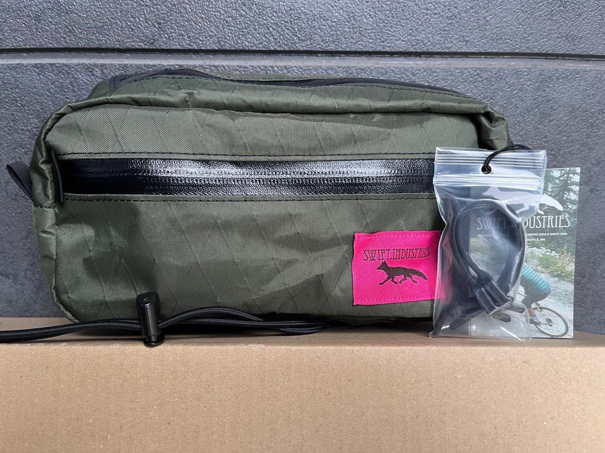 SWIFT INDUSTRIES Kestrel ハンドルバッグ Dark Green Xpack SWIFT INDUSTRIES Kestrel ハンドルバッグ Dark Green Xpack
