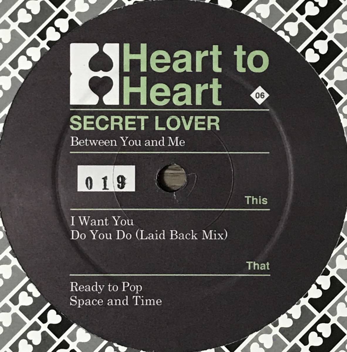 [12/レコード] Secret Lover - Between You and Me (Deep House) ☆Heart To Heart アーバンディープハウス!_画像2