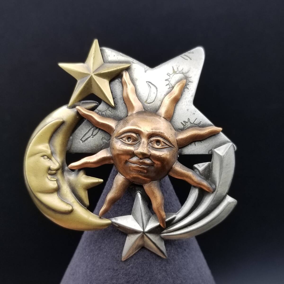K&T 三日月と太陽 宇宙系 ヴィンテージ ブローチ ゴールド/シルバー/カッパートーン 3色 ユニーク 大ぶり Man In The Moon Sun Face Y17-W
