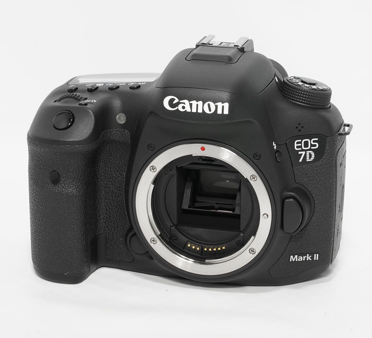 美品 動作保証 キヤノン EOS 7D Mark II ボディ 【ショット数 美品 動作保証 キヤノン EOS 7D Mark II ボディ 【ショット数