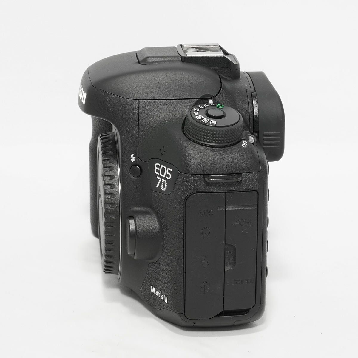 美品 動作保証 キヤノン EOS 7D Mark II ボディ 【ショット数 美品 動作保証 キヤノン EOS 7D Mark II ボディ 【ショット数