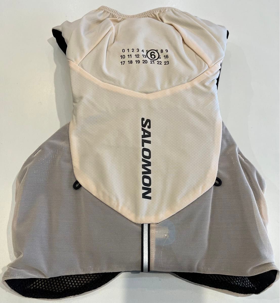 mm6×Salomonサロモン トレラン トレイルランニング ベスト ジレ mm6×Salomonサロモン トレラン トレイルランニング ベスト ジレ