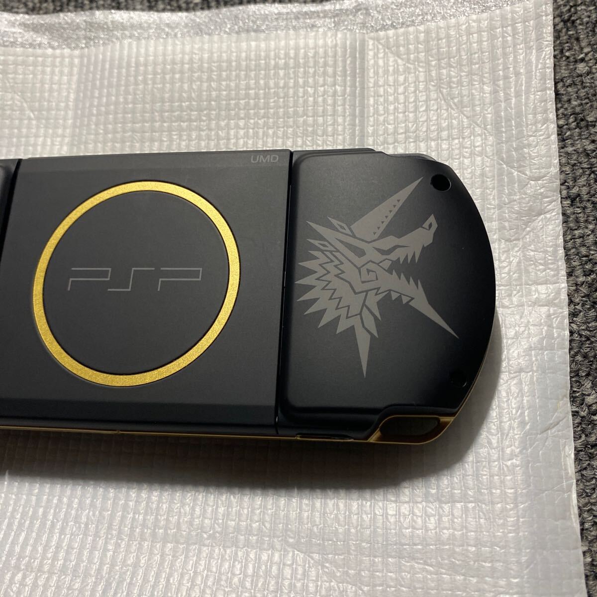 PSP PSP-3000 モンスターハンターポータブル 3rd ハンターズ PSP PSP-3000 モンスターハンターポータブル 3rd ハンターズ