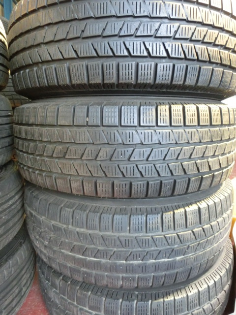 H-64　PIRELLI　SCORPION　225/70R16　2004年製造　スタッドレスタイヤ　４本セット_画像5