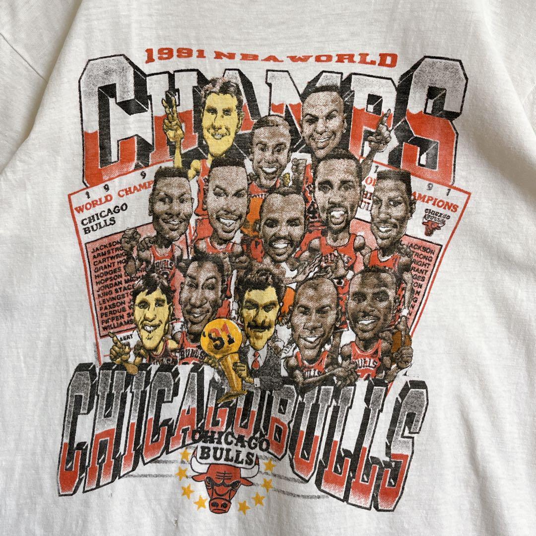 90's NBA シカゴブルズ ビンテージTシャツ L相当 アイボリー 90's NBA シカゴブルズ ビンテージTシャツ L相当 アイボリー