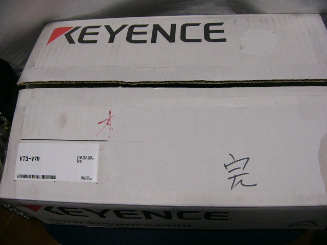 ★新品★ Keyence VT3-V7R タッチパネル 7型 VGA TFTカラー