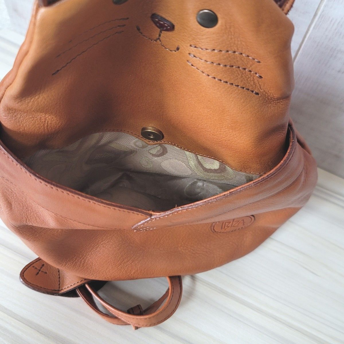 IBIZA イビサ 希少 猫 リュック オールレザー コンパクトリック IBIZA イビサ 希少 猫 リュック オールレザー コンパクトリック