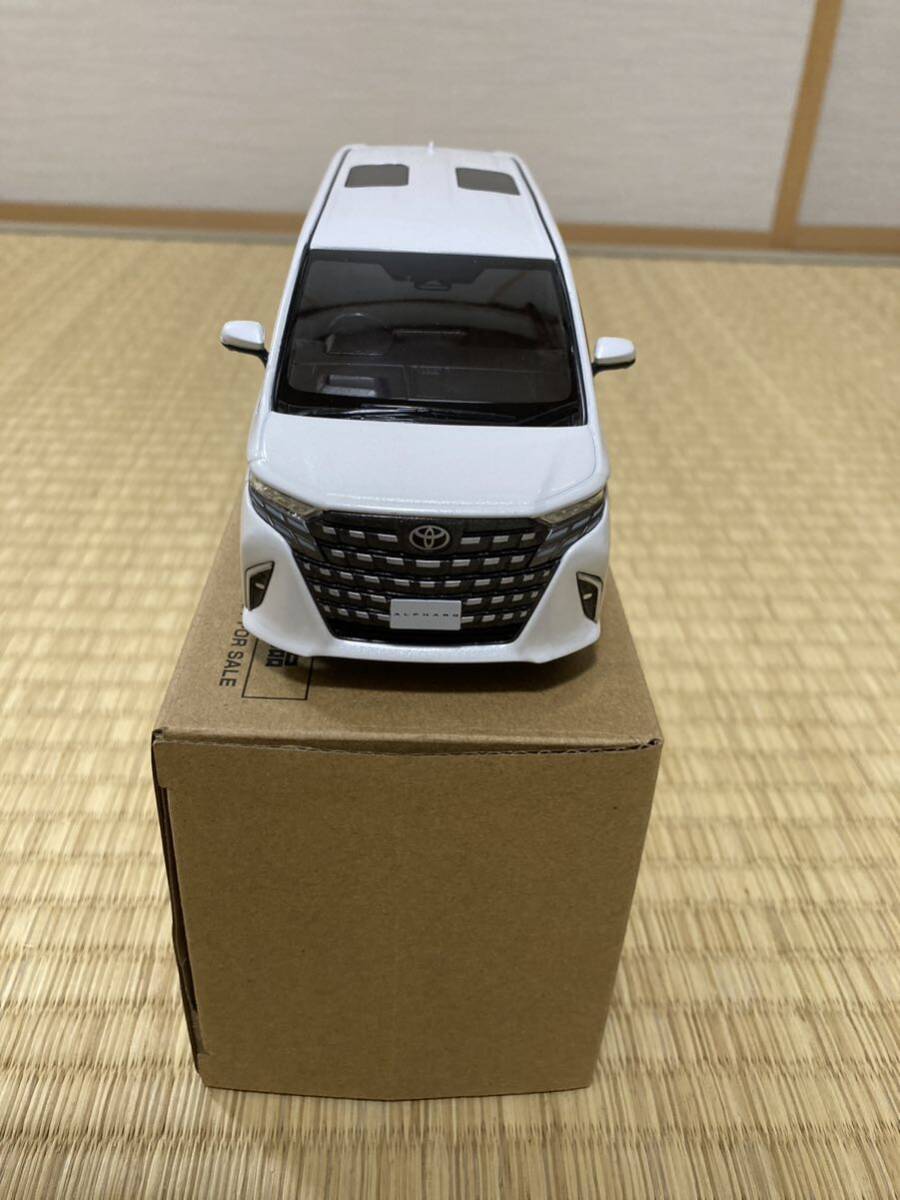 トヨタ アルファード 40系 カラーサンプルミニカー(1/30 トヨタ アルファード 40系 カラーサンプルミニカー(1/30