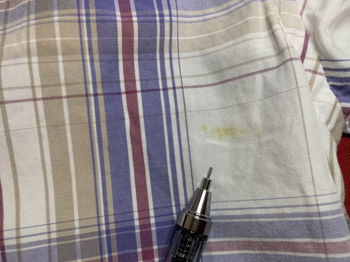 ペン先にシミ有り。漂白でご対応下さい