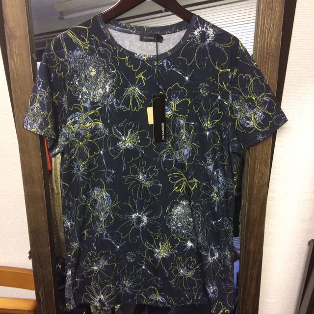 【在庫処分大特価!!】 【新品】JIL Lサイズ 手書きフラワープリントTシャツ SANDER 半袖Tシャツ 【在庫処分大特価!!】 【新品】JIL Lサイズ 手書きフラワープリントTシャツ SANDER 半袖Tシャツ