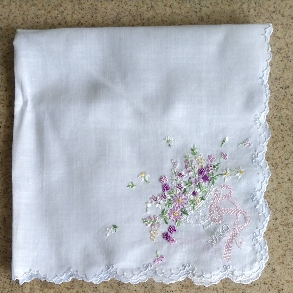 未使用 和光 手刺繍 ハンカチ ベトナム刺繍 ポワンポワン WAKO 未使用 和光 手刺繍 ハンカチ ベトナム刺繍 ポワンポワン WAKO
