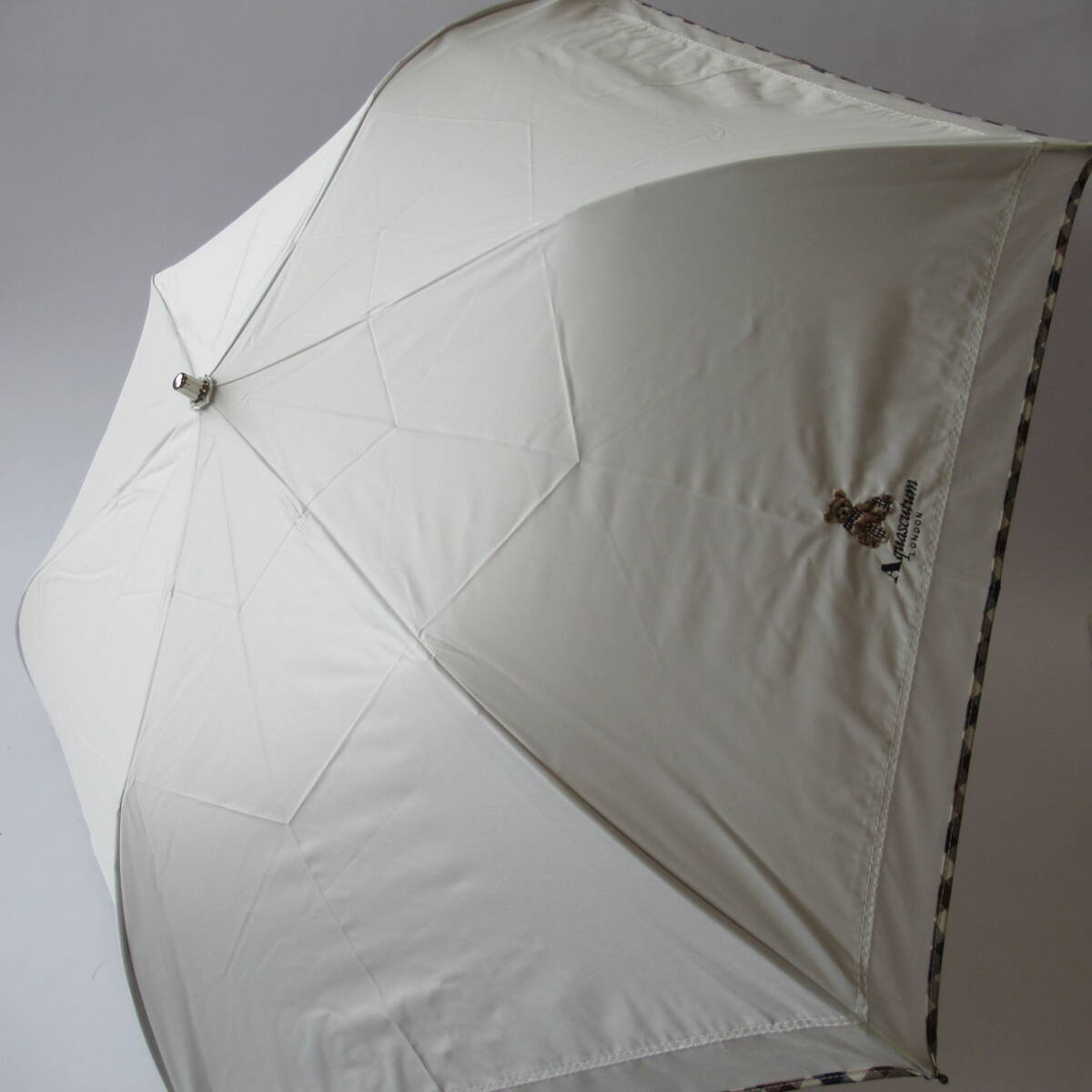 ■■202407即決■ Aquascutum アクアスキュータム新品 晴雨兼用傘 日傘 / 折りたたみ / プチパラ / 遮光 遮蔽 遮熱 No.1