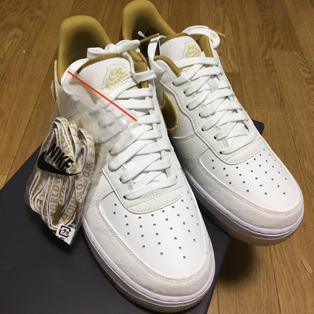 NIKE AIR FORCE 1 '07 LV8 World Wide KATAKANA White Gold NIKE AIR FORCE 1 '07 LV8 World Wide KATAKANA White Gold