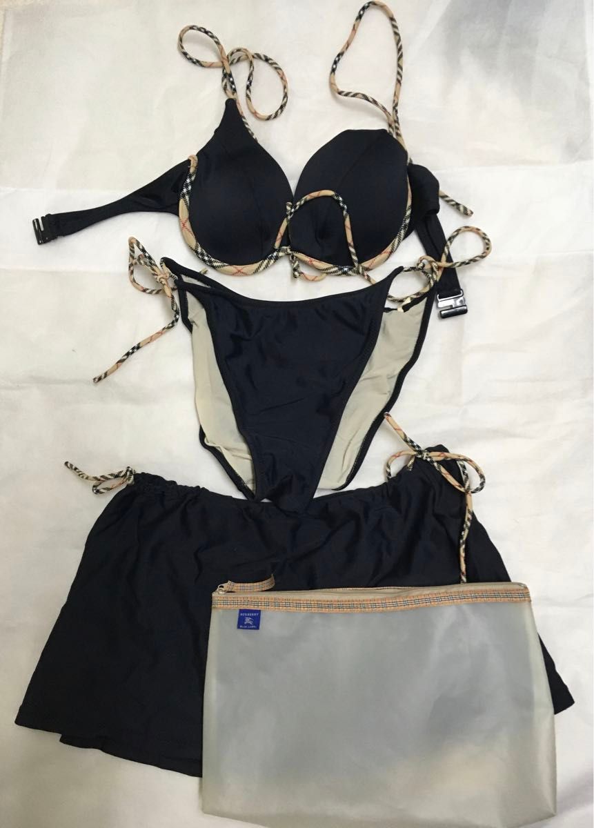【美品】BURBERRY BLUE LABEL 水着 4点セット Burberry Blue label水着^_^ビキニ クリーニング済みです^_^レア