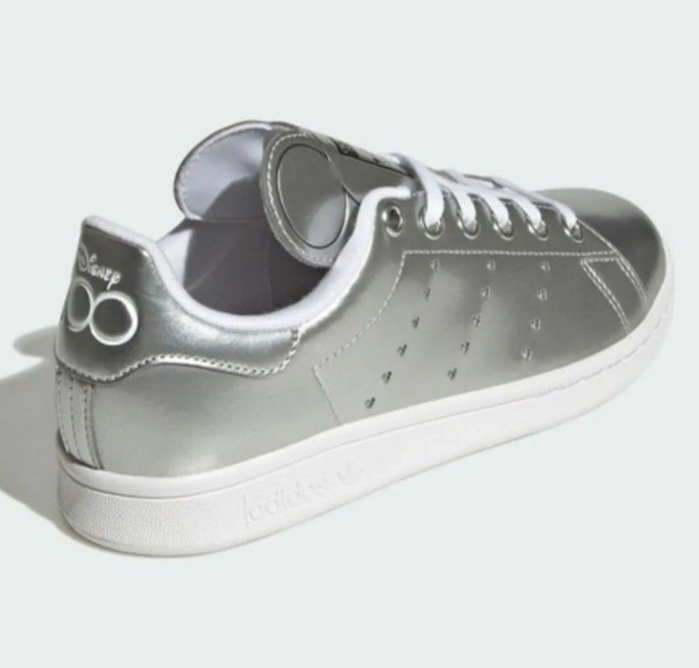 adidas】スタンスミス アディダス×ディズニーミッキー シルバー adidas】スタンスミス アディダス×ディズニーミッキー シルバー