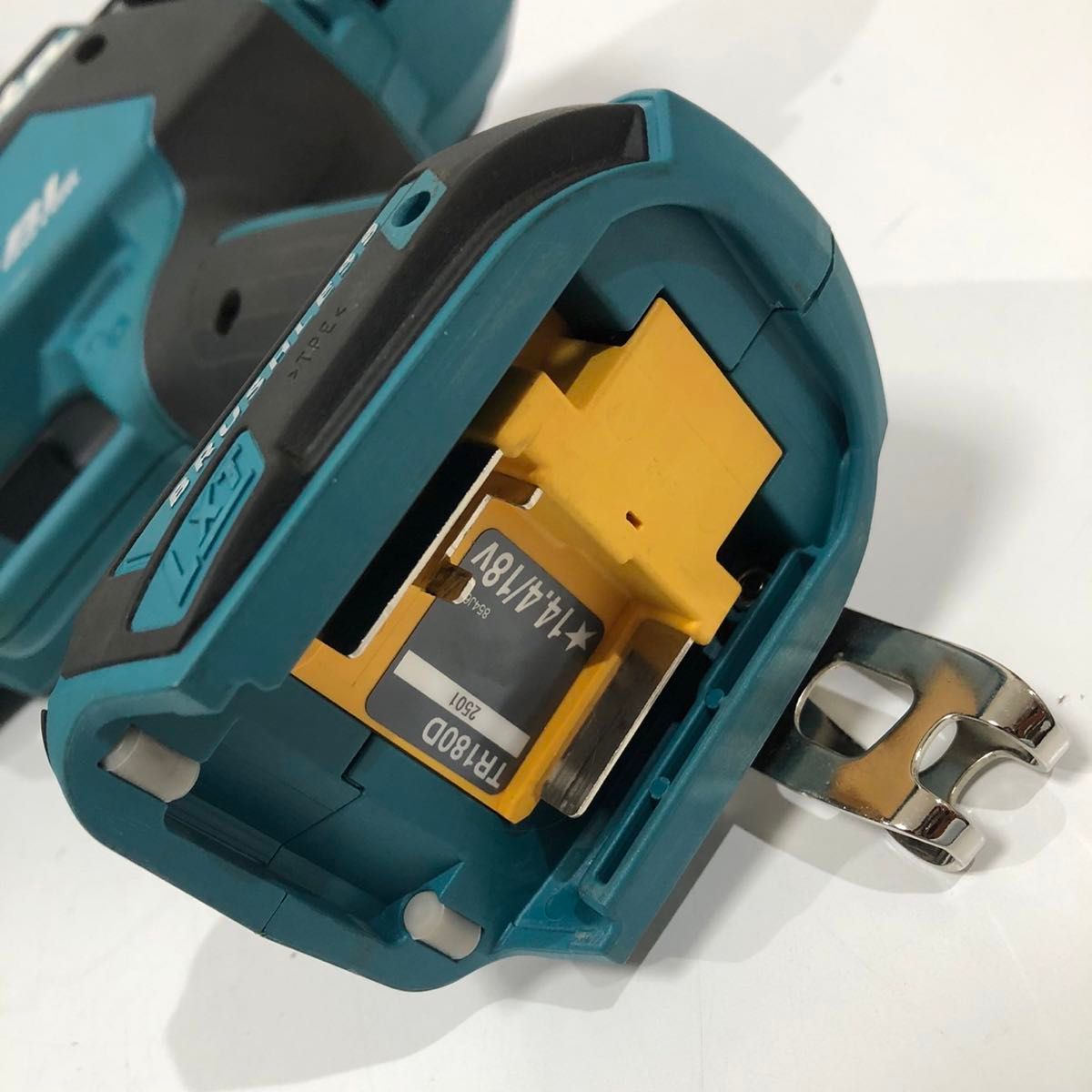 マキタMakita 充電式 鉄筋 結束機 18V ケース付 TR180DZK|Yahoo マキタMakita 充電式 鉄筋 結束機 18V ケース付 TR180DZK|Yahoo