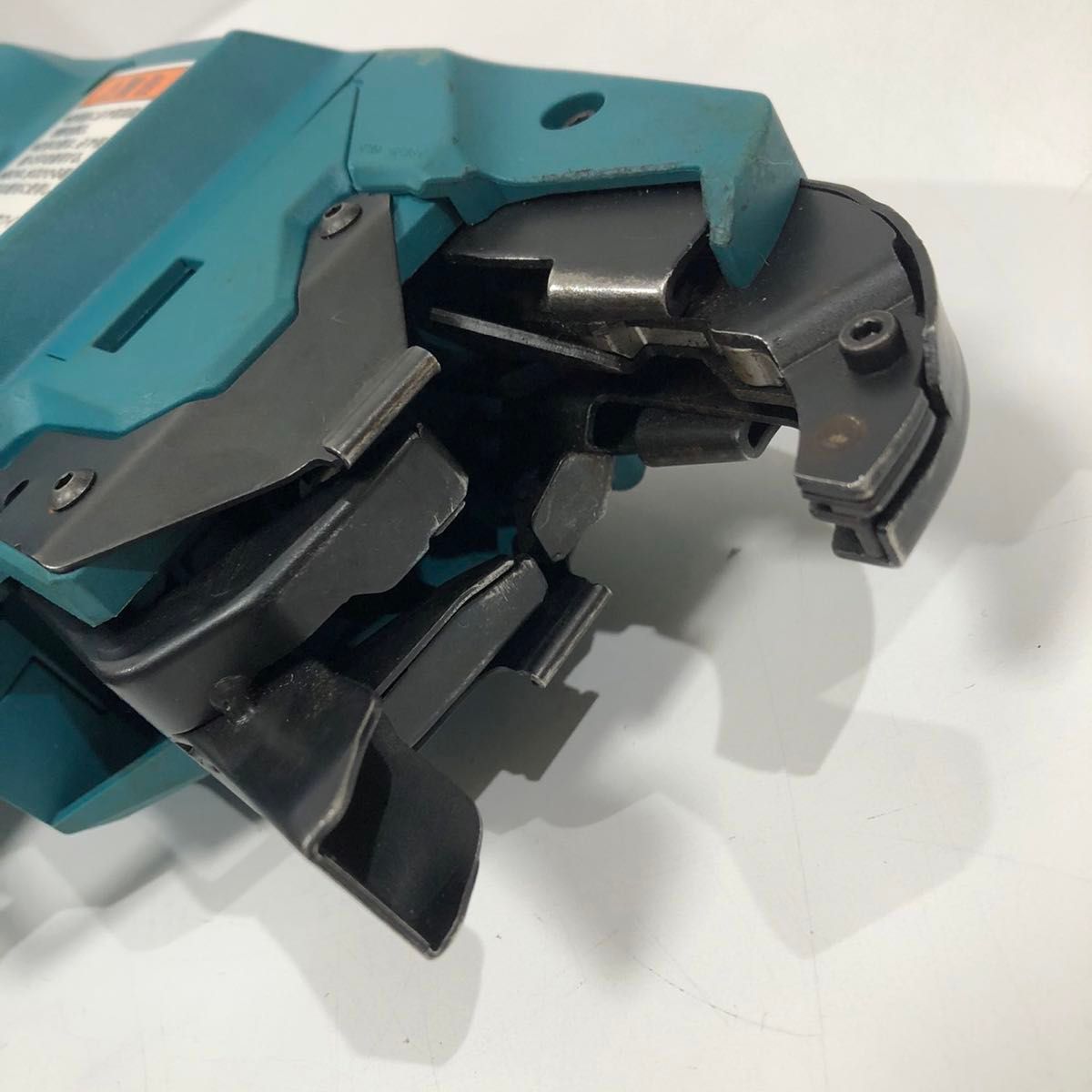 マキタMakita 充電式 鉄筋 結束機 18V ケース付 TR180DZK|Yahoo マキタMakita 充電式 鉄筋 結束機 18V ケース付 TR180DZK|Yahoo