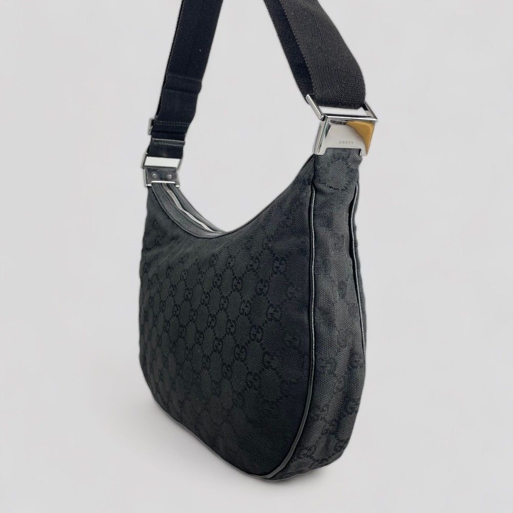GUCCI グッチ GGキャンバス 三日月形 ショルダーバッグ GG柄 GUCCI グッチ GGキャンバス 三日月形 ショルダーバッグ GG柄