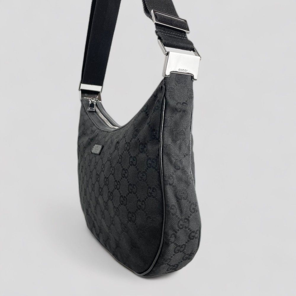 GUCCI グッチ GGキャンバス 三日月形 ショルダーバッグ GG柄 GUCCI グッチ GGキャンバス 三日月形 ショルダーバッグ GG柄