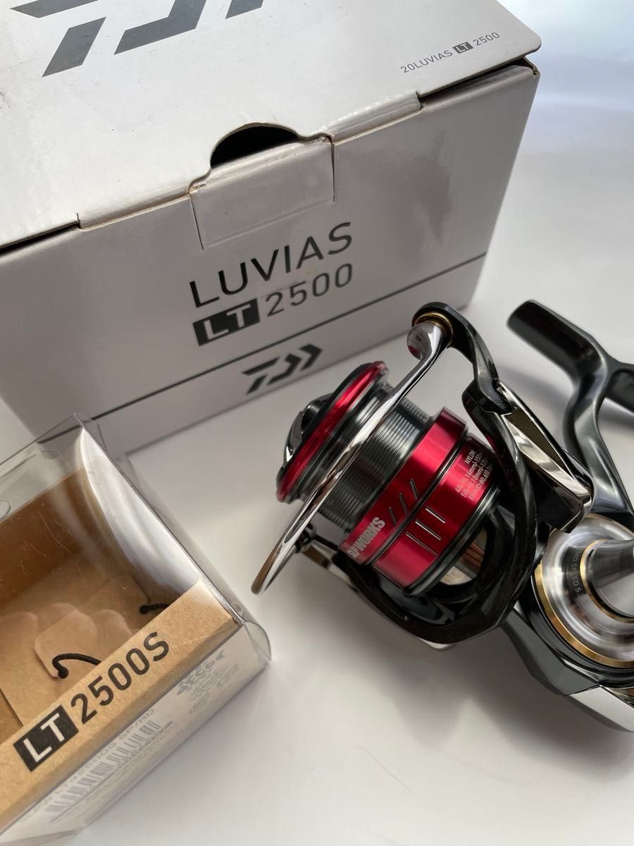 美品 ダイワ 20 ルビアス LT2500 新品スプール交換 美品 ダイワ 20 ルビアス LT2500 新品スプール交換