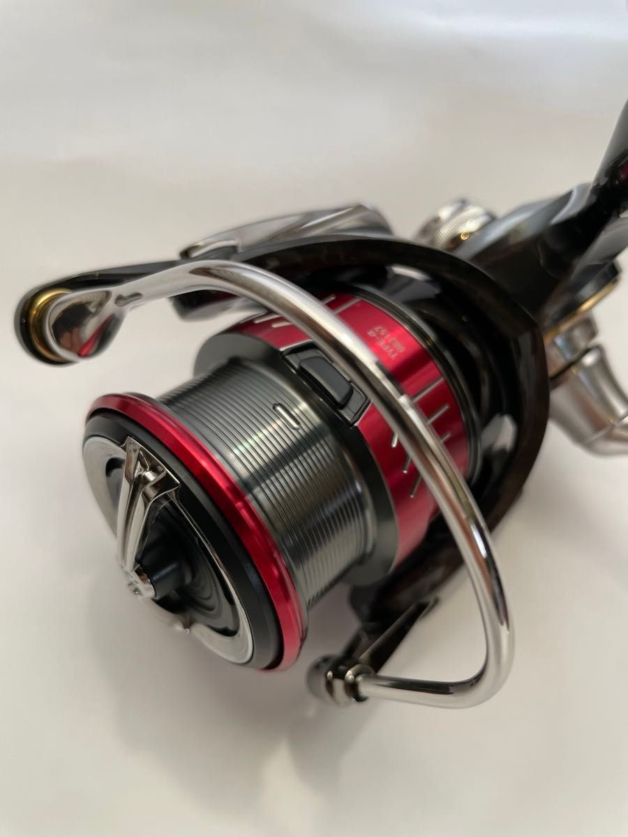 美品 ダイワ 20 ルビアス LT2500 新品スプール交換|Yahoo 美品 ダイワ 20 ルビアス LT2500 新品スプール交換|Yahoo