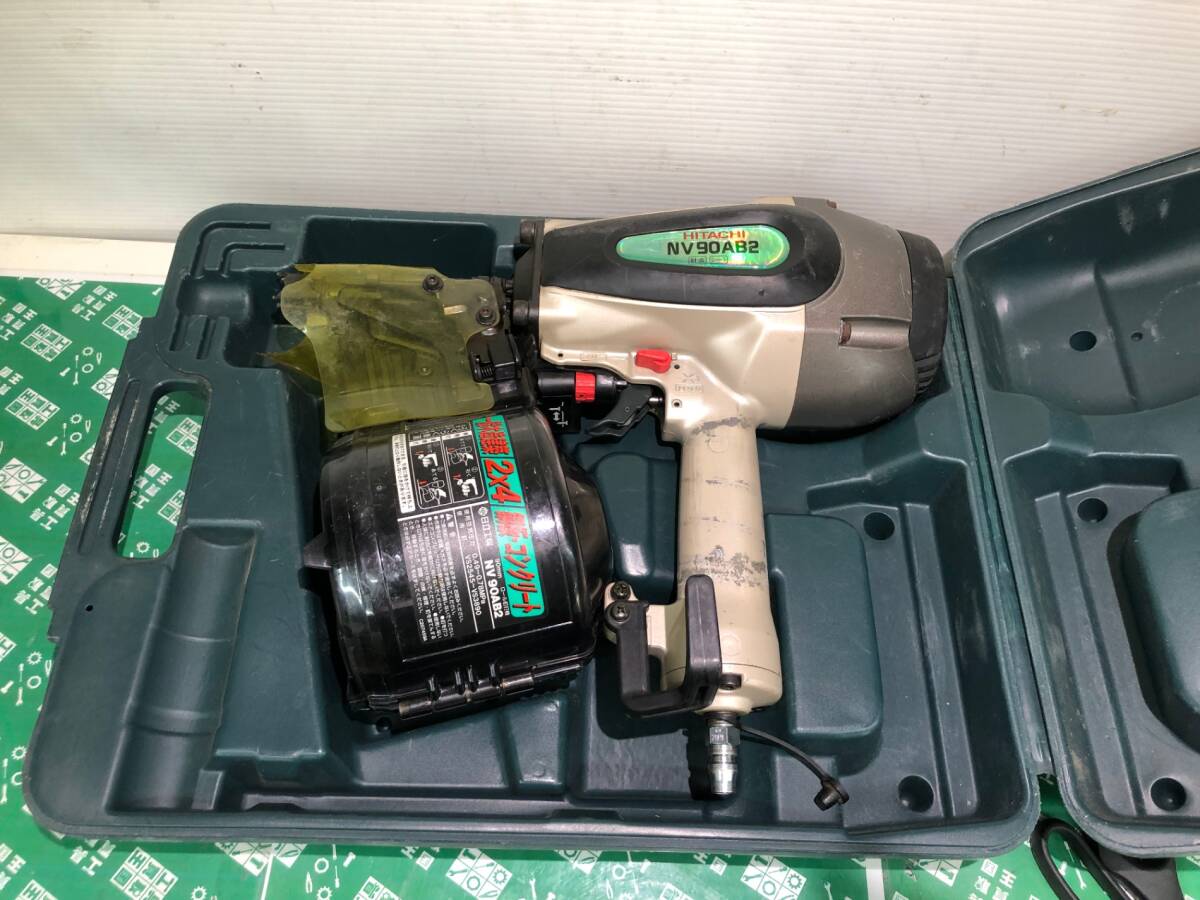中古品 エア工具 HiKOKI ハイコーキ 90mm常圧ロール釘打ち機 中古品 エア工具 HiKOKI ハイコーキ 90mm常圧ロール釘打ち機