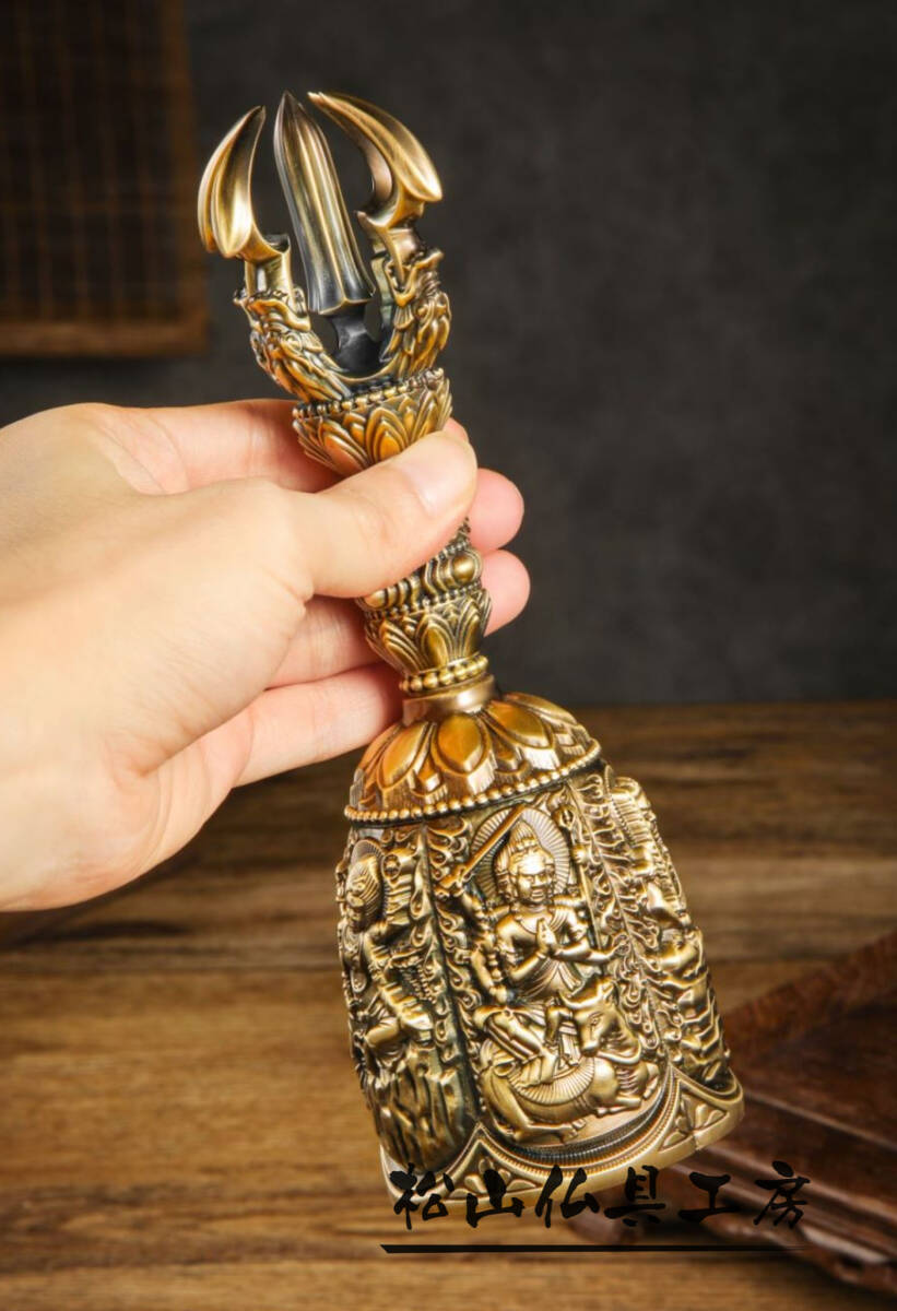 松山仏具工房出品」密教法具 前具 五大明王 金剛鈴 銅製 高さ 松山仏具工房出品」密教法具 前具 五大明王 金剛鈴 銅製 高さ