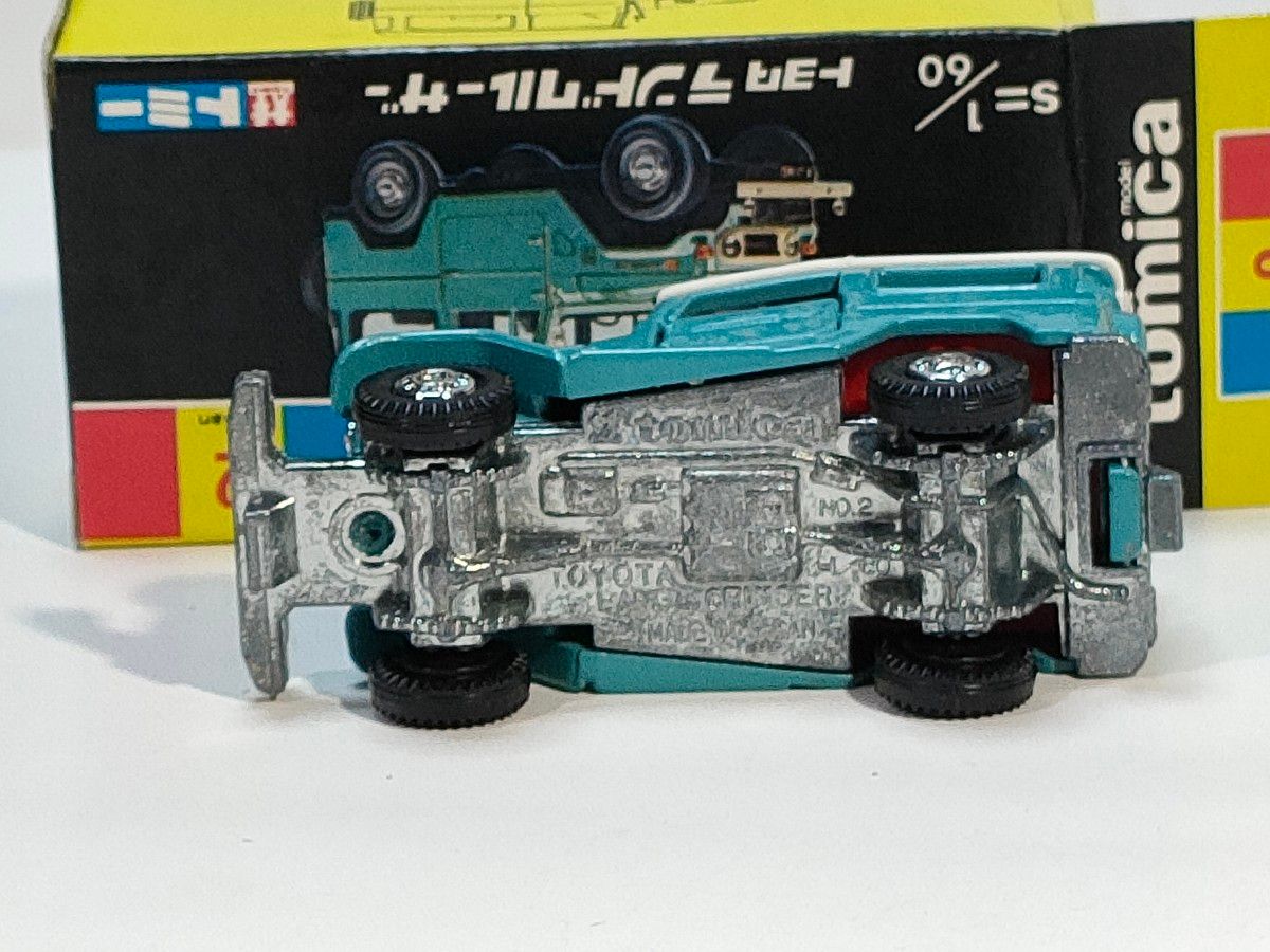 黒箱トミカ 2 トヨタランドクルーザー 美品 日本製 デッドストック 黒箱トミカ 2 トヨタランドクルーザー 美品 日本製 デッドストック