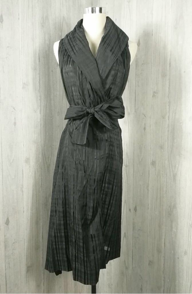 (G) 美品 VIVIENNE WESTWOOD ヴィヴィアンウエストウッド レディース ブラック ストライプ ノースリーブ ワンピース ドレス 2表記_画像1