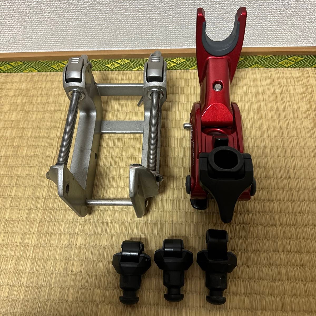 美品 ダイワ パワーホルダー CP90ch コンパクトクランプ3個付き 美品 ダイワ パワーホルダー CP90ch コンパクトクランプ3個付き