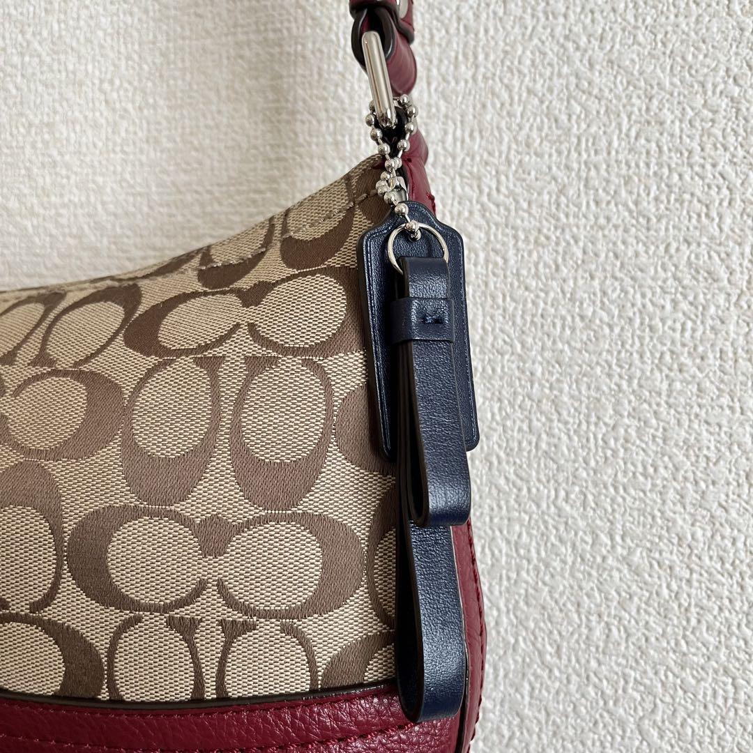 美品】COACH コーチ シグネチャー ショルダーバッグ 美品】COACH コーチ シグネチャー ショルダーバッグ