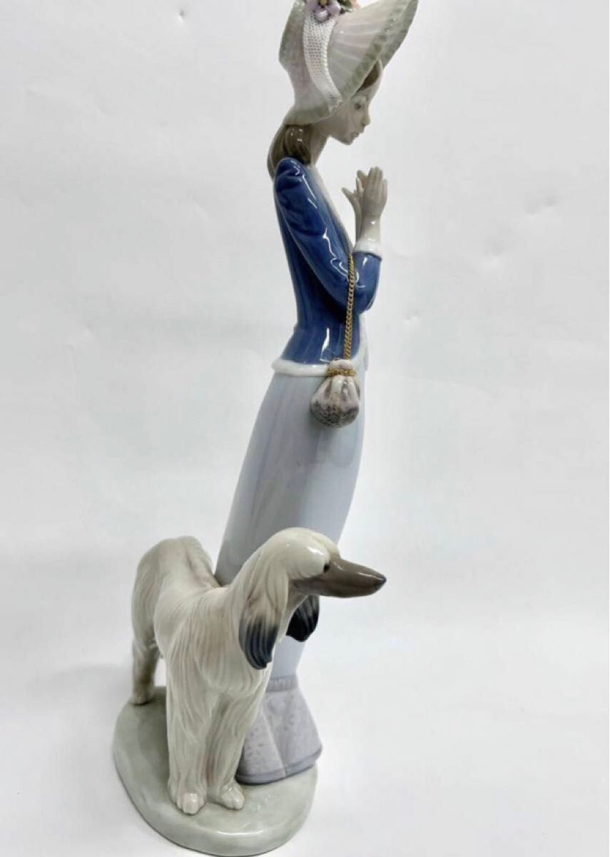 本日限定 A049 LLADRO リヤドロ 「犬と散歩」フィギュリン 陶器 本日限定 A049 LLADRO リヤドロ 「犬と散歩」フィギュリン 陶器