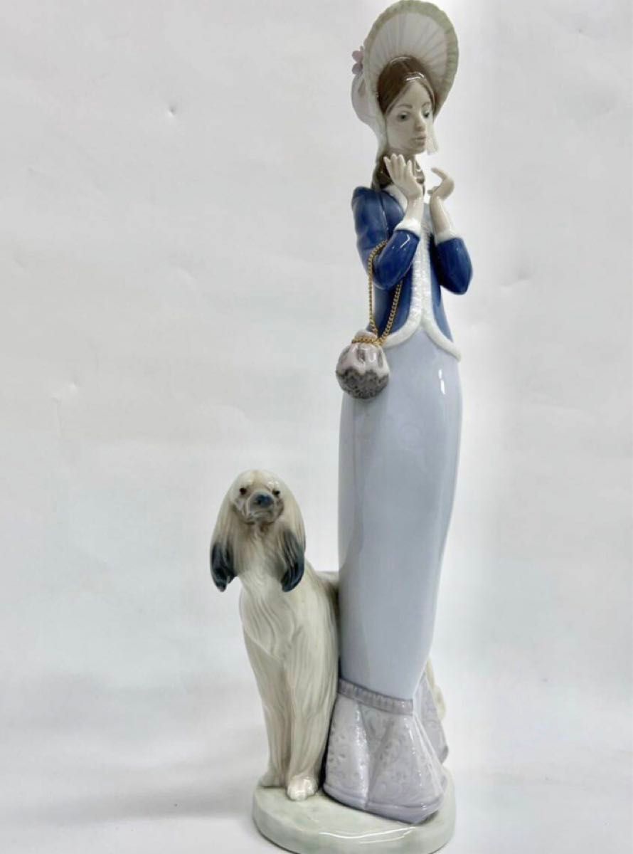 本日限定 A049 LLADRO リヤドロ 「犬と散歩」フィギュリン 陶器 本日限定 A049 LLADRO リヤドロ 「犬と散歩」フィギュリン 陶器