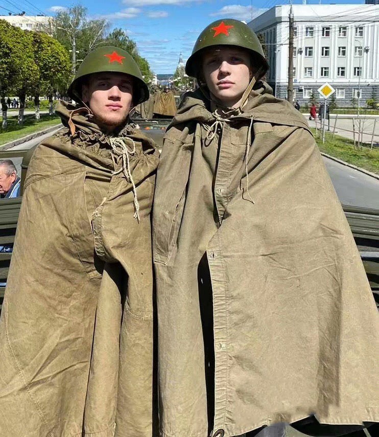 Yes Sir shop】 ロシア軍 ソ連軍 M69/81 ポンチョ タープ Yes Sir shop】 ロシア軍 ソ連軍 M69/81 ポンチョ タープ