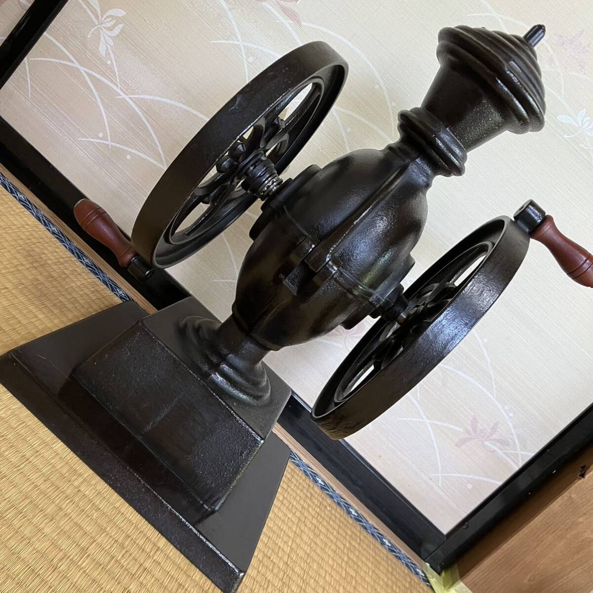 美品 カリタ 大型 コーヒーミル 熊 kalita 検索 グラインド インテリア 雑貨 置物 小道具 アンティーク ヴィンテージ 美品 カリタ 大型 コーヒーミル 熊 kalita 検索 グラインド インテリア 雑貨 置物 小道具 アンティーク ヴィンテージ