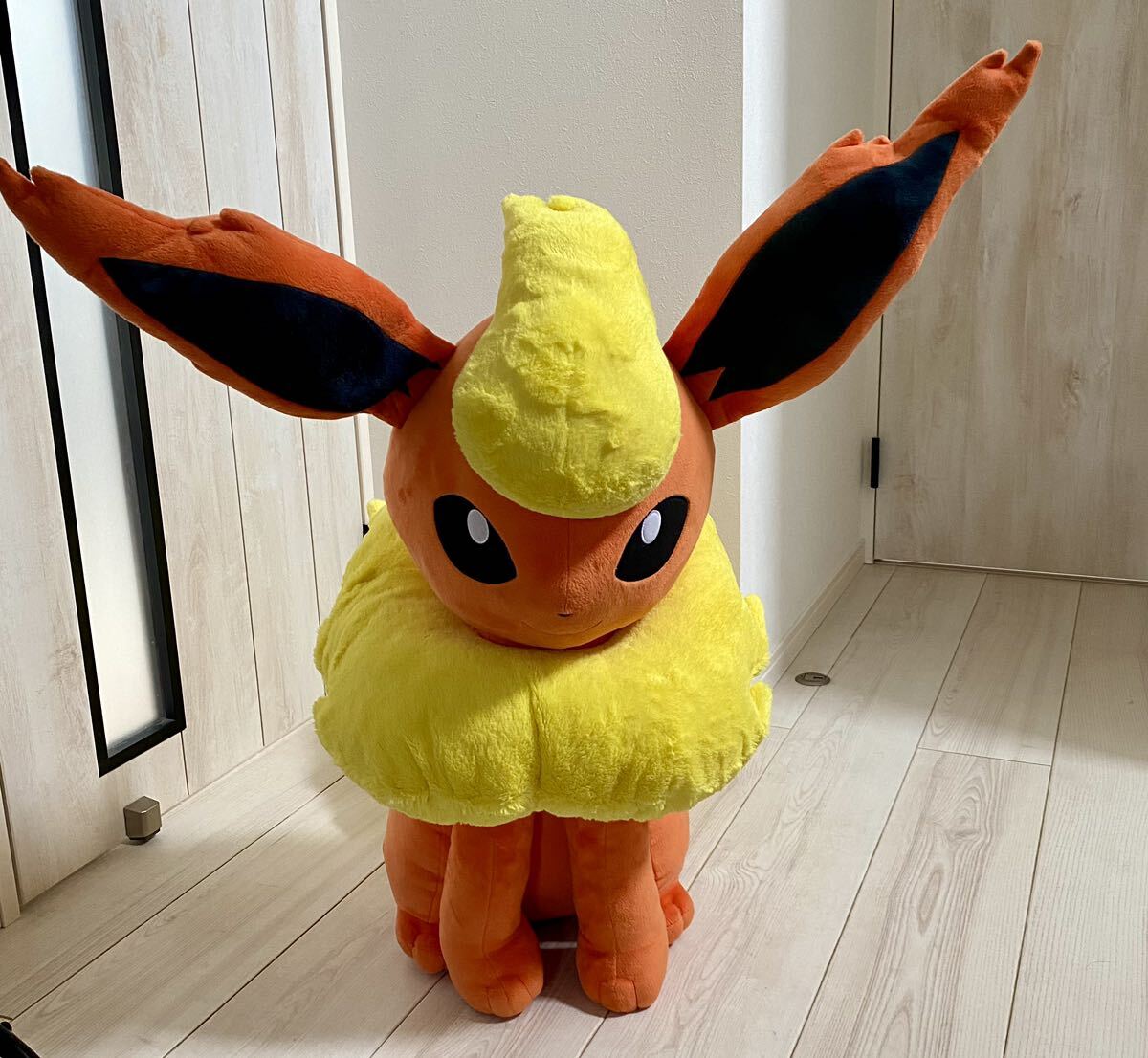 Yahoo!オークション - ポケモンセンター 等身大 ブースター