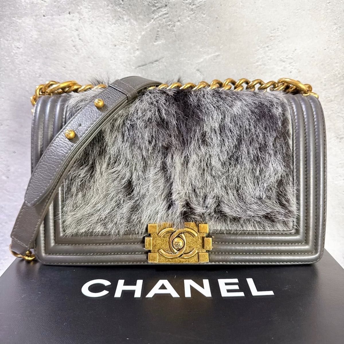 シャネル ラムスキン ファー ボーイ ショルダーバッグ CHANEL シャネル ボーイシャネル25 ショルダーバッグ リアル