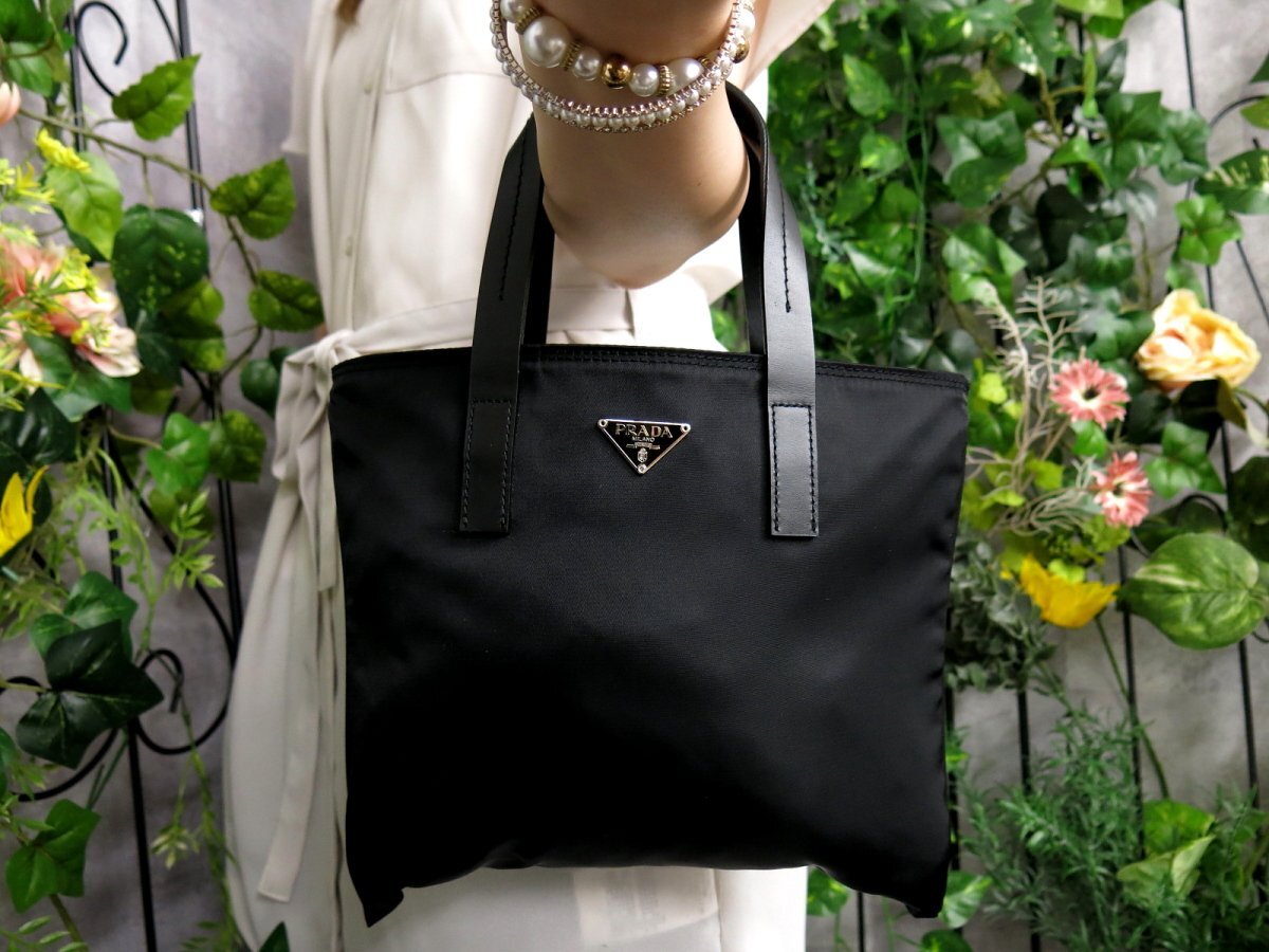 Yahoo!オークション - 超美品 新品同様 PRADA プラダ 三角 Yahoo!オークション - 超美品 新品同様 PRADA プラダ 三角