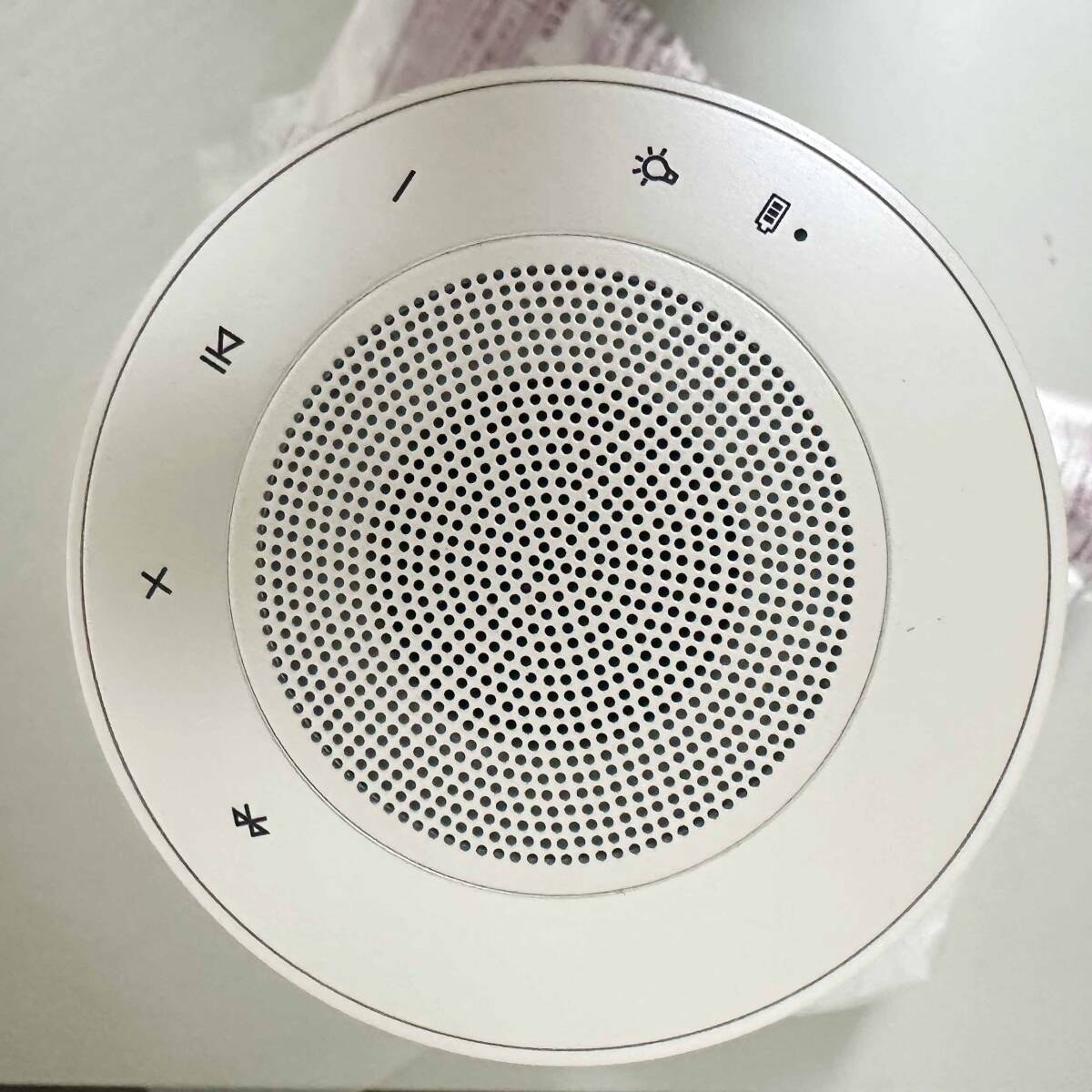 展示品 LG ワイヤレス ポータブル スピーカー XBOOM 360 XO3 QBE 展示品 LG ワイヤレス ポータブル スピーカー XBOOM 360 XO3 QBE